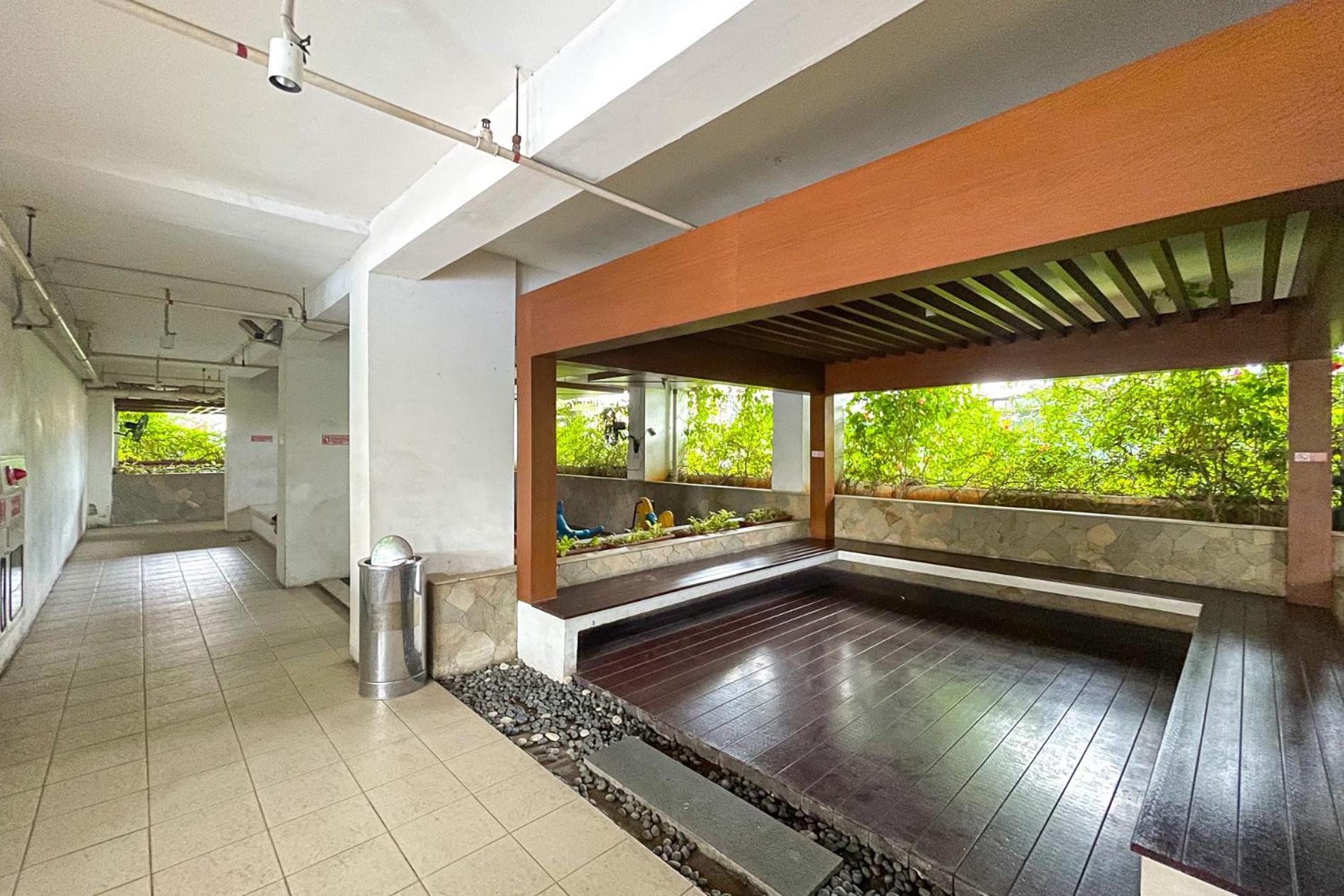 Redliving Bassura - Premium * Jakarta